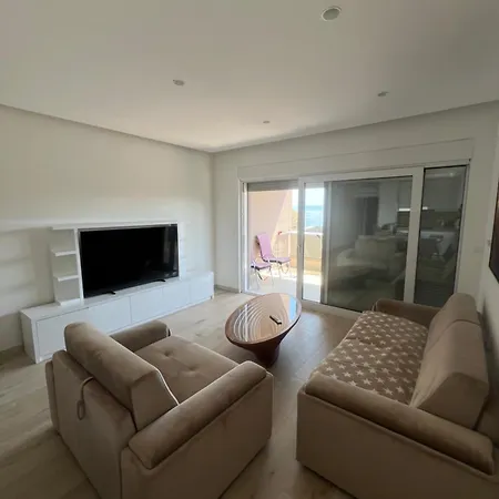 Apartment Stipe *